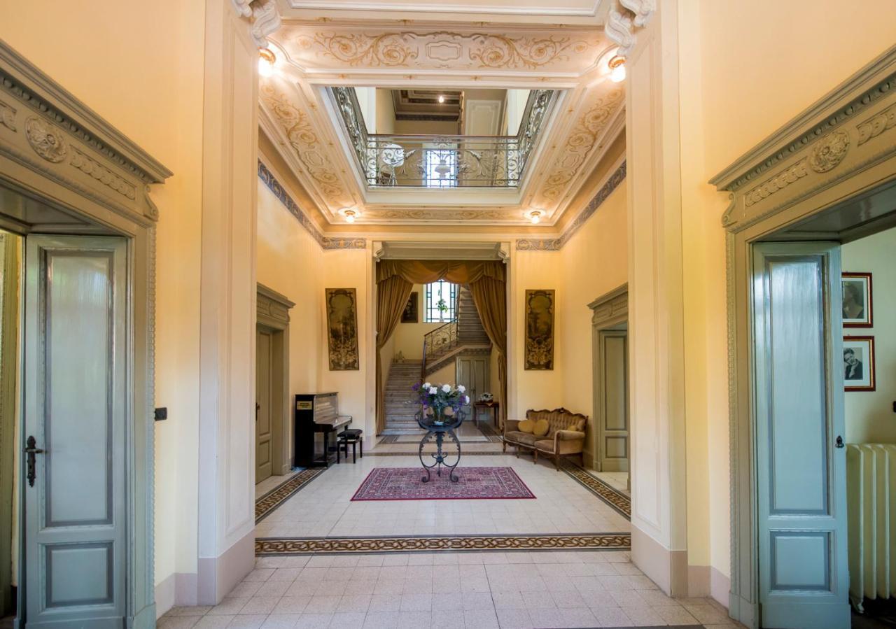 Villa Confalonieri Манделло-дель-Ларіо Номер фото